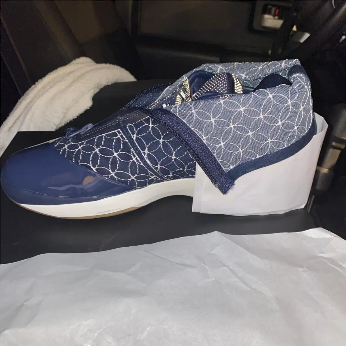 Nike shoes - Air Jordan 11 - Air - IQ5893-400 - navy 2
