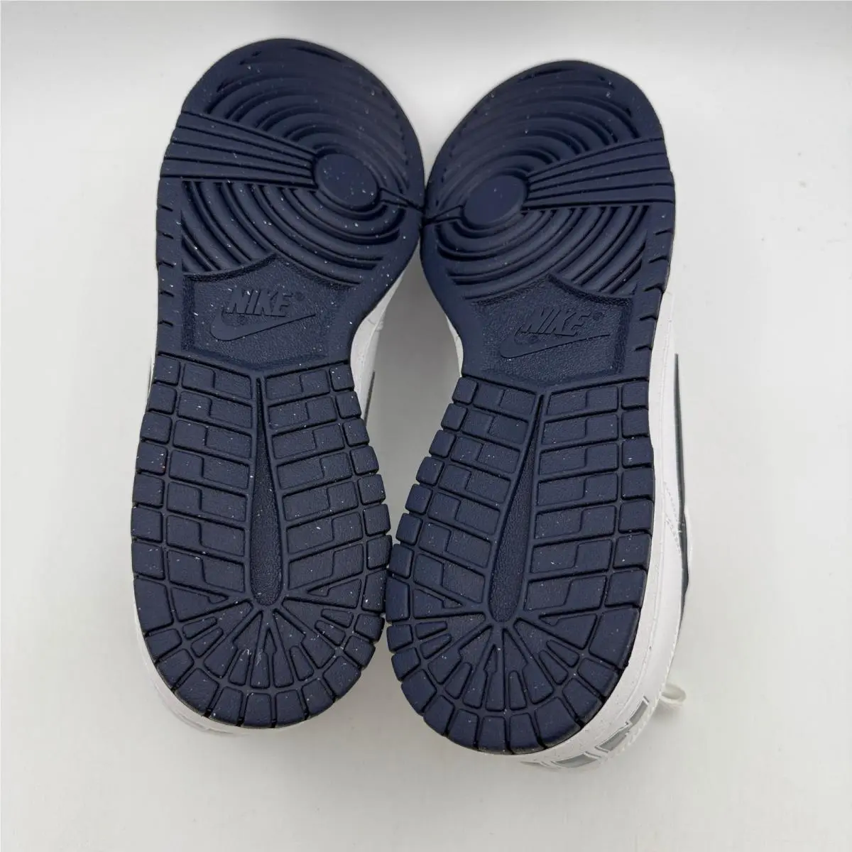 Nike shoes - Nike Big Nike Low - Big Low - White 3