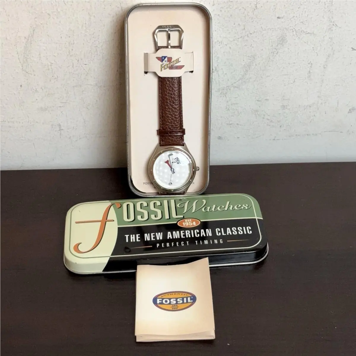 Golf SE-1021 Special Edition Golf Ball Dial Watch Runs W/ Tin Vtg 90s by Fossil