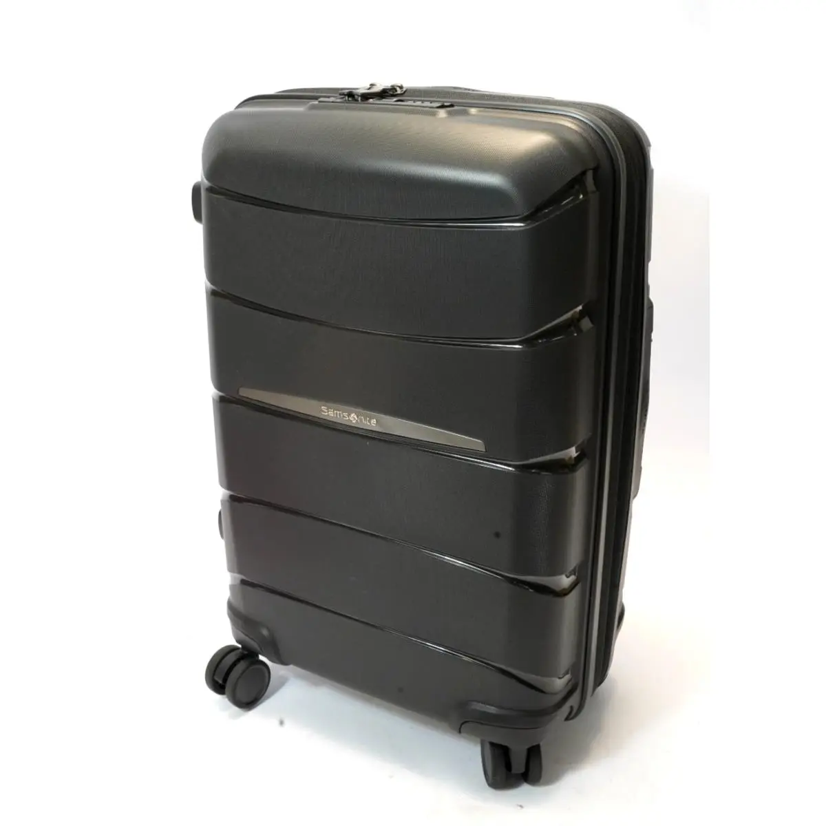 Samsonite 137393-1548 Outline Pro Carry on Hard Shell Spinner Midnight Black