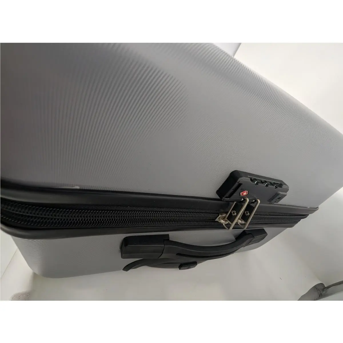 Titanium -  Evolve SE Hardside Expandable Luggage Medium Spinner by Samsonite