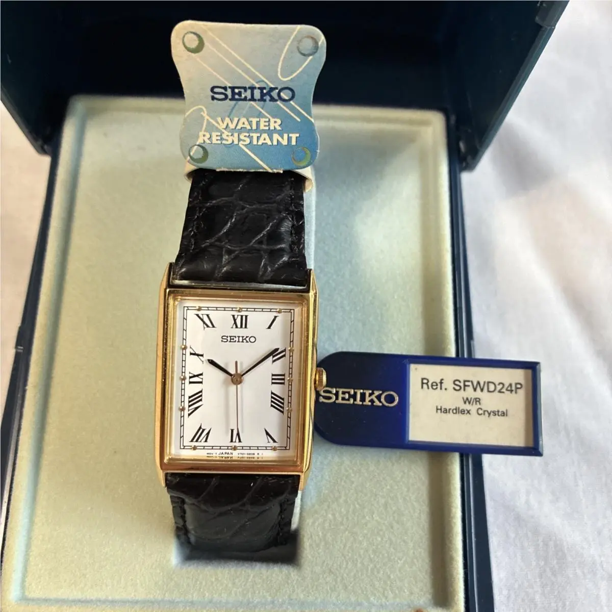 Quartz Quartz SFWD24P by Seiko