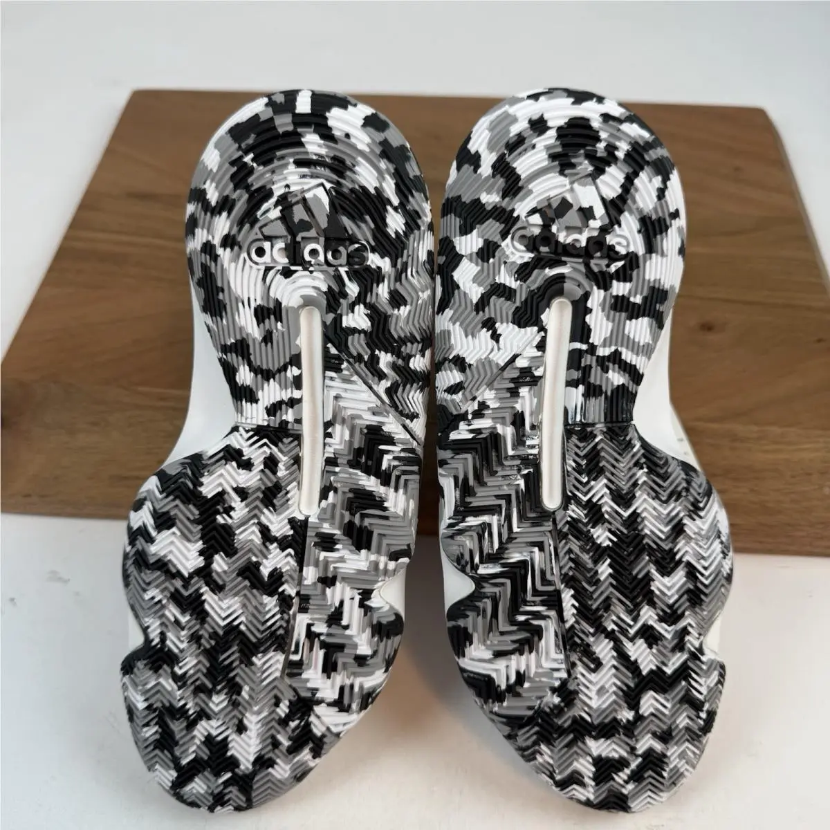 Adidas shoes - White 5