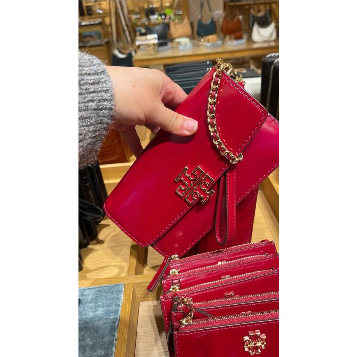 Britten Chain Wallet Wristlet Crossbody Bartlett Red 14107 by Tory Burch