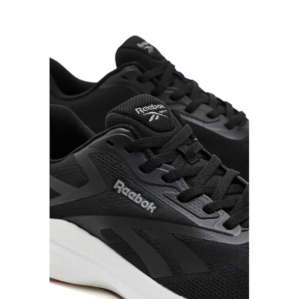 Reebok shoes - Black/White/Gum 11