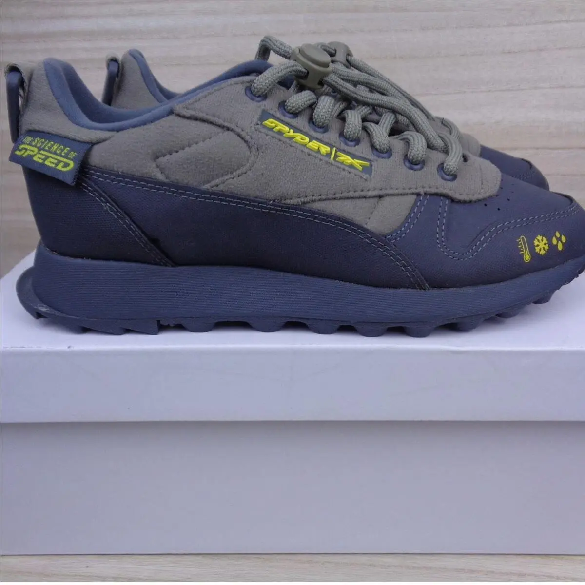 Reebok shoes - Brown 3