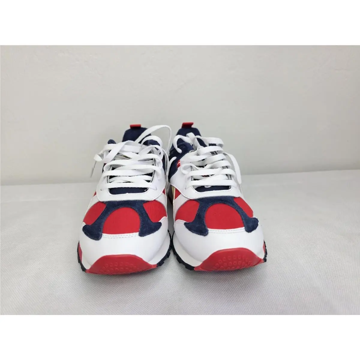 Reebok shoes - various 8