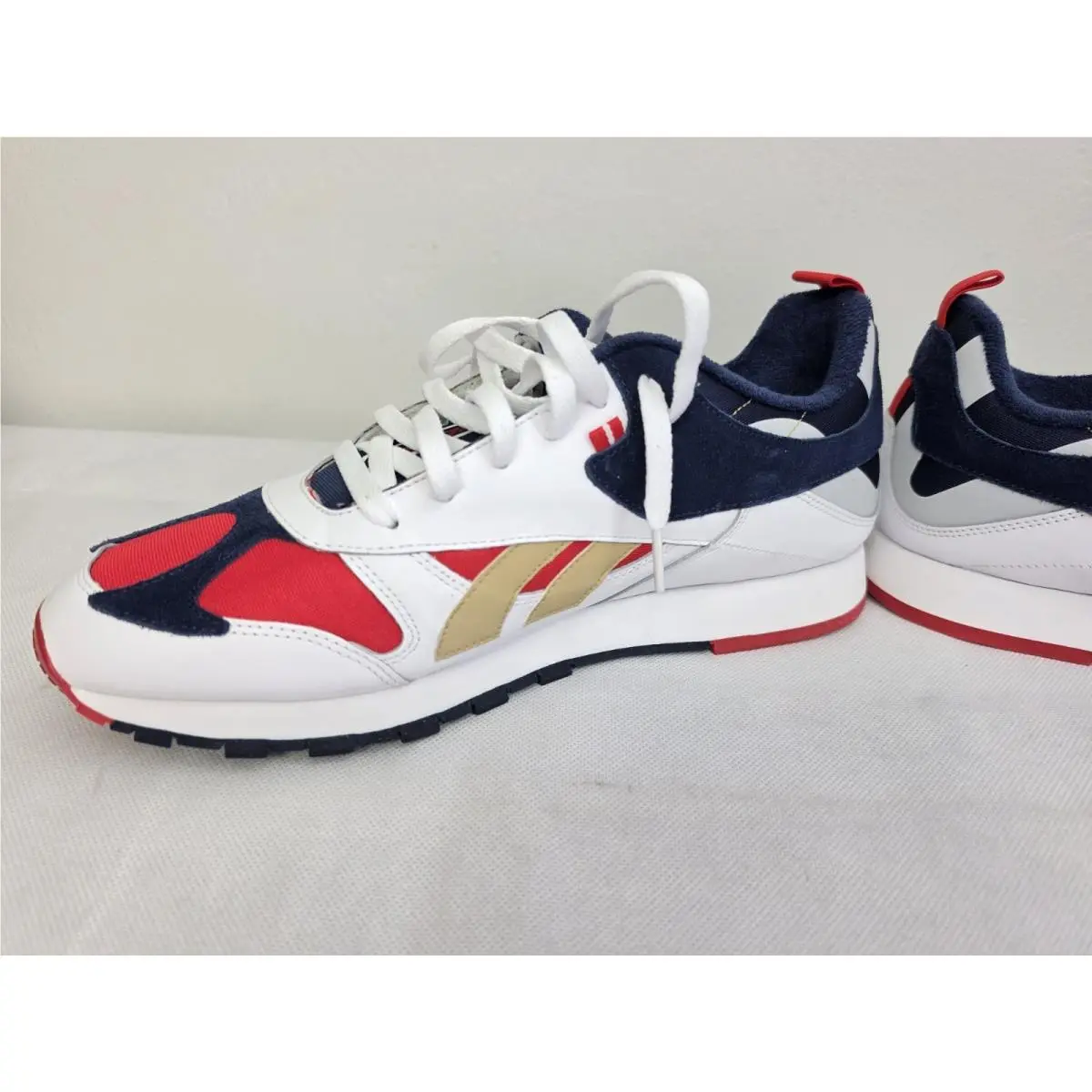 Reebok shoes - various 7