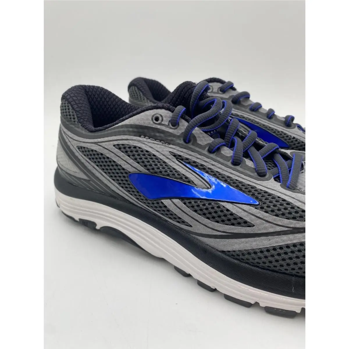 Brooks shoes - Brooks Dyad - Dyad - Black 1