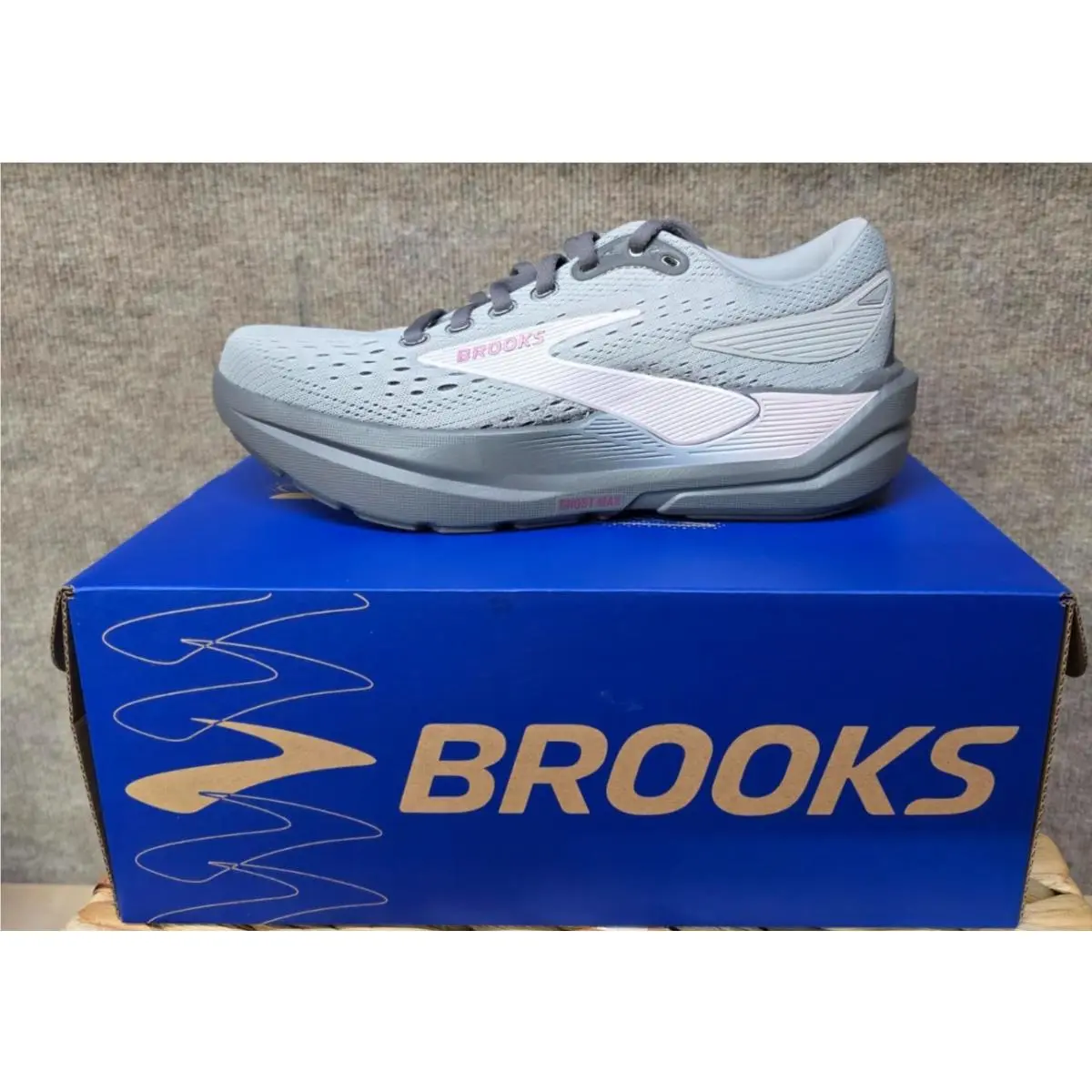 Brooks shoes - Brook Ghost Max 3 - Brook Ghost Max - Harbor Mist/PoppySeed/Pink 1