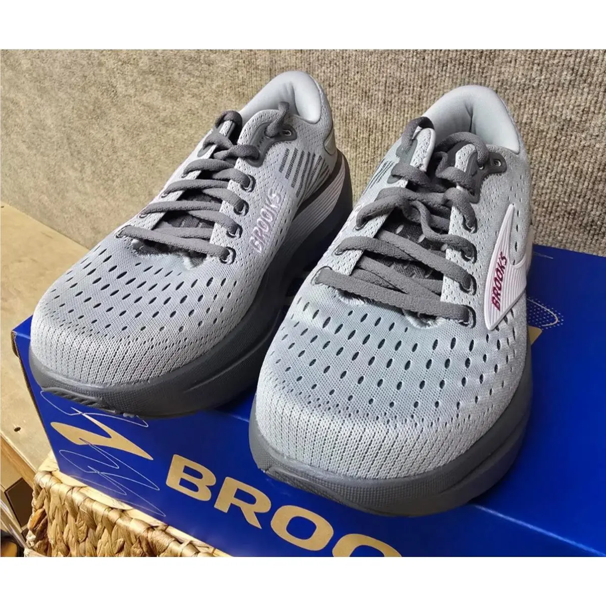 Brooks shoes - Brook Ghost Max 3 - Brook Ghost Max - Harbor Mist/PoppySeed/Pink 3