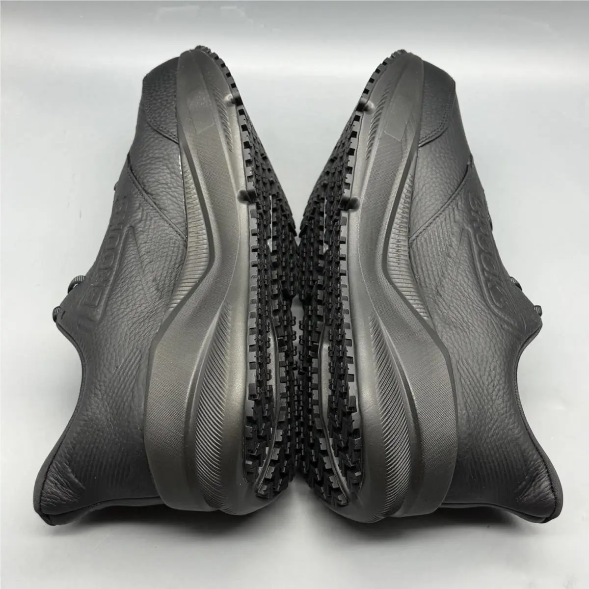 Brooks shoes - Brooks Ghost Max Slip Resistant - 1104951D072 - Black (UPC: 0195394891324) 3