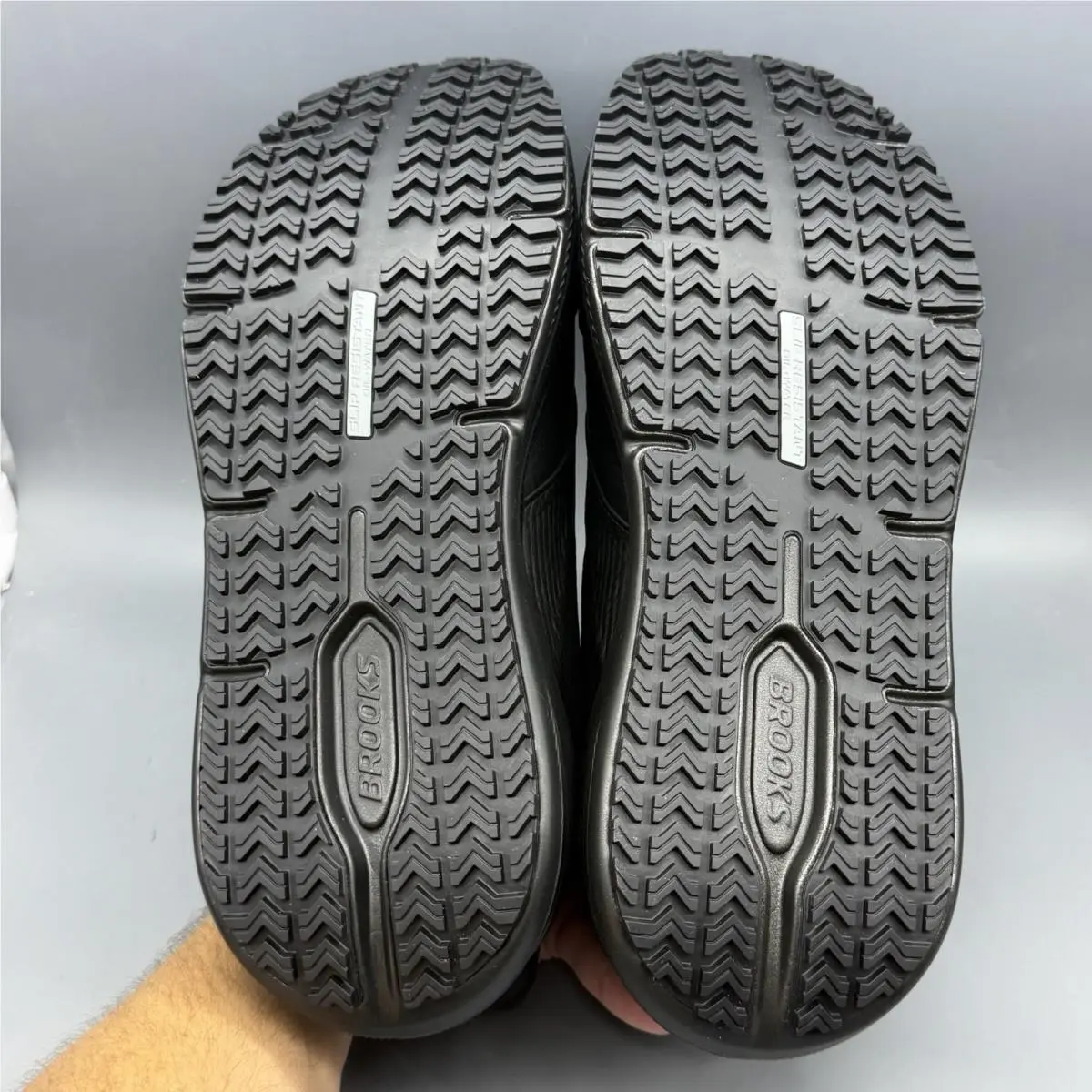 Brooks shoes - Brooks Ghost Max Slip Resistant - 1104951D072 - Black (UPC: 0195394891324) 6