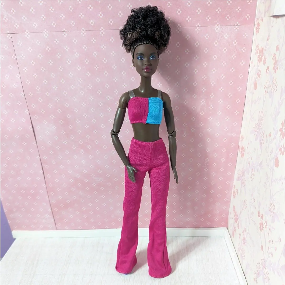 Barbie Signature Looks 14 AA Mtm Fully Articulated Doll
