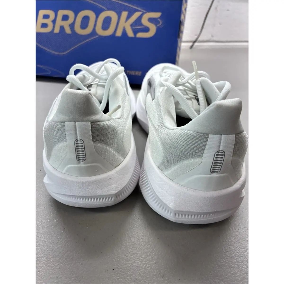 Brooks shoes - Brooks Revel - Revel - Black 2
