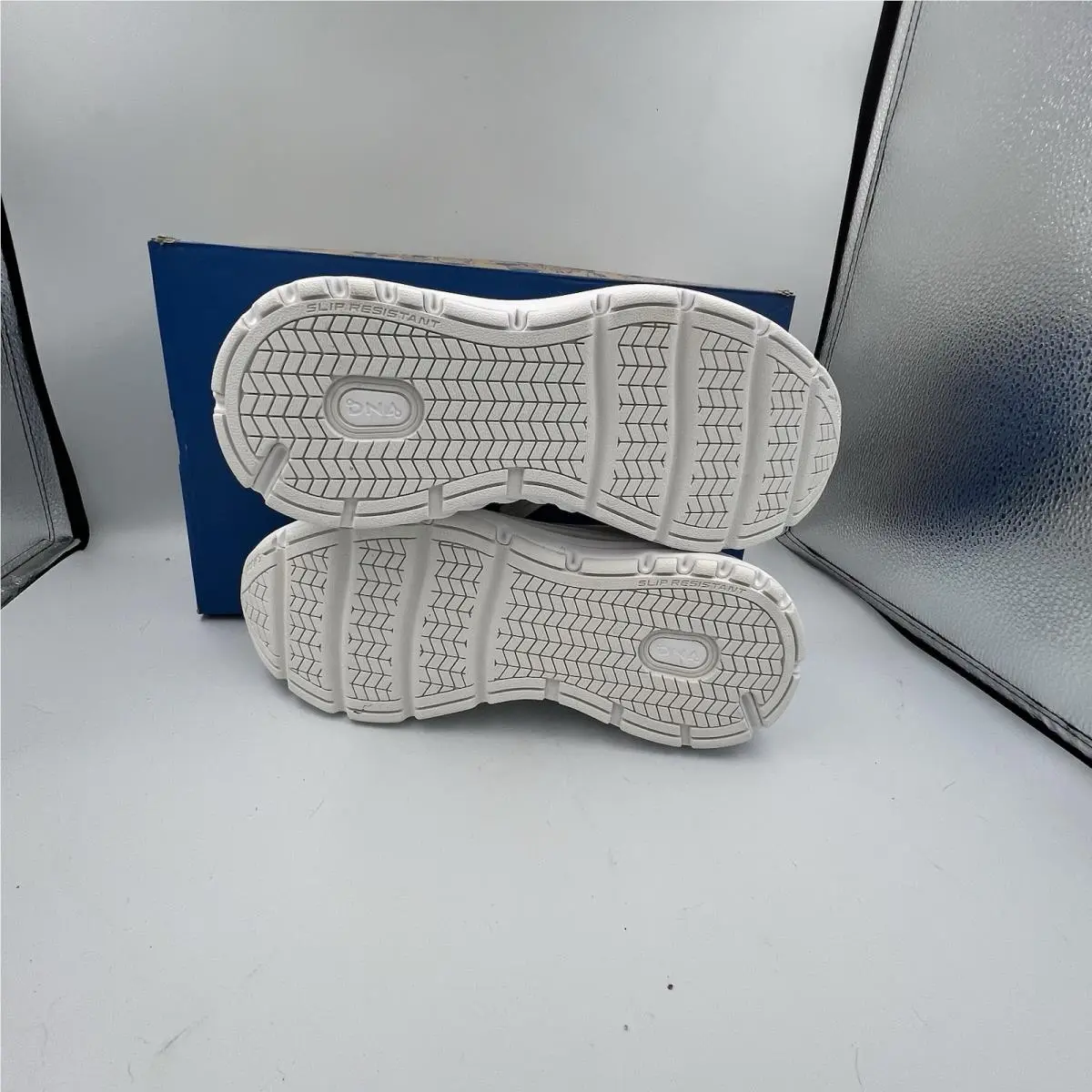 Brooks shoes - Brooks Addiction Walker 2 - Addiction Walker - 120307 - White 7