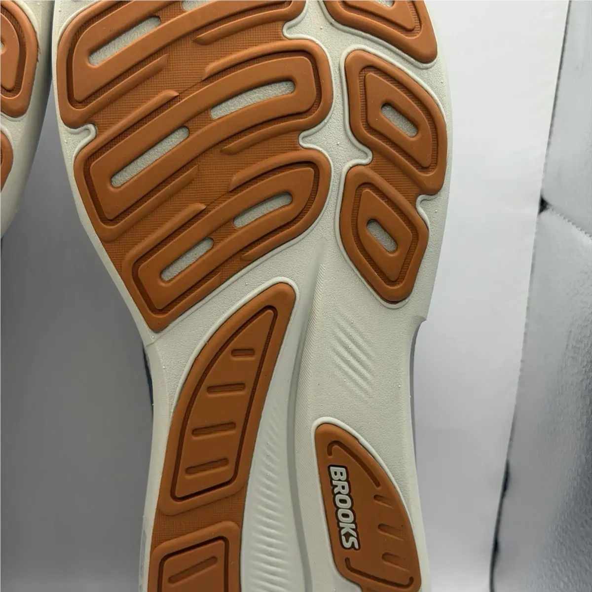 Brooks shoes - Brooks Revel - Revel - Gray 8