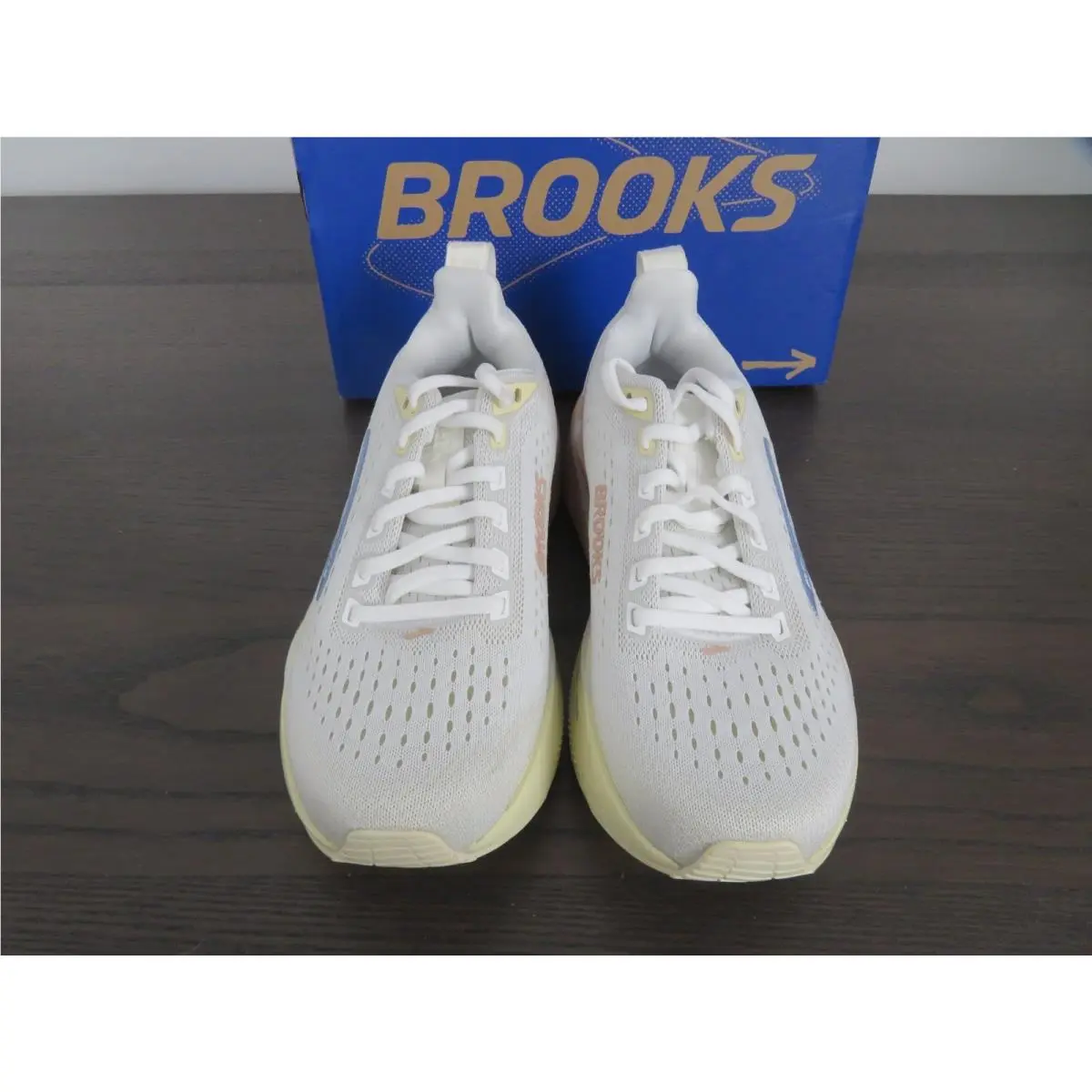 Brooks shoes - Brooks Ghost Max 4 - Ghost Max - 1204851B173 - White 0