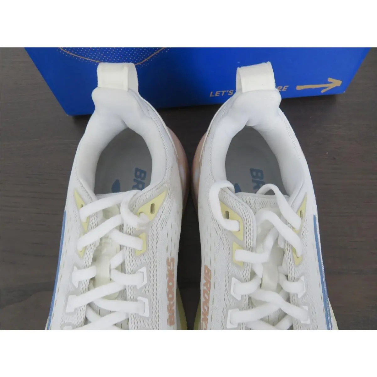 Brooks shoes - Brooks Ghost Max 4 - Ghost Max - 1204851B173 - White 1