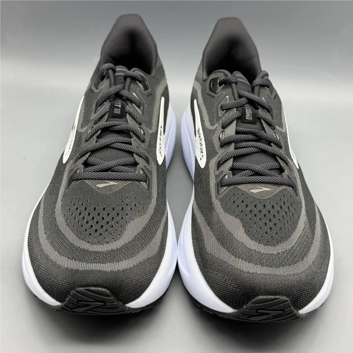 Brooks shoes - Brooks Ghost 18 - Ghost - 1104931D090 - Black (UPC: 0195394869347) 0