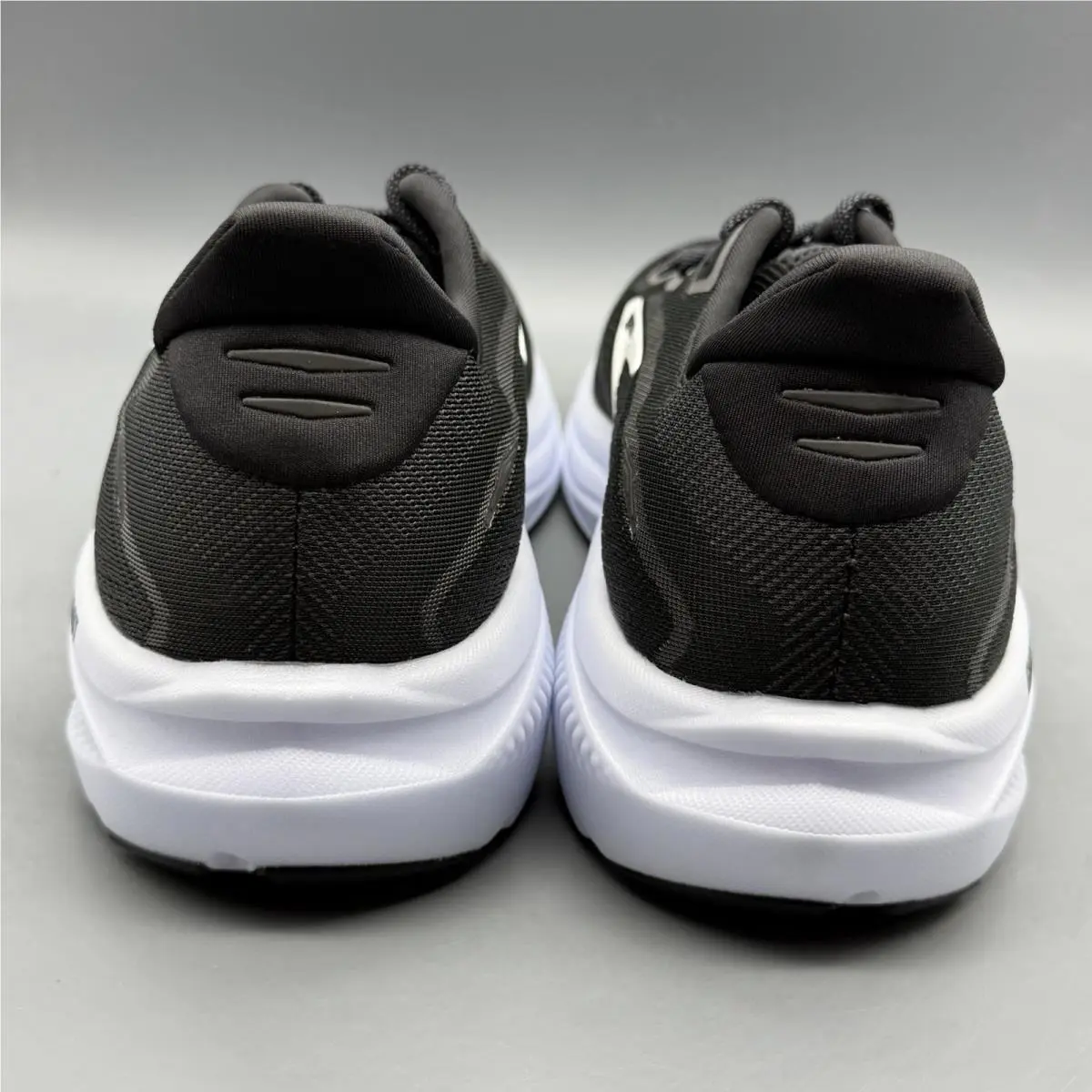 Brooks shoes - Brooks Ghost 18 - Ghost - 1104931D090 - Black (UPC: 0195394869347) 2