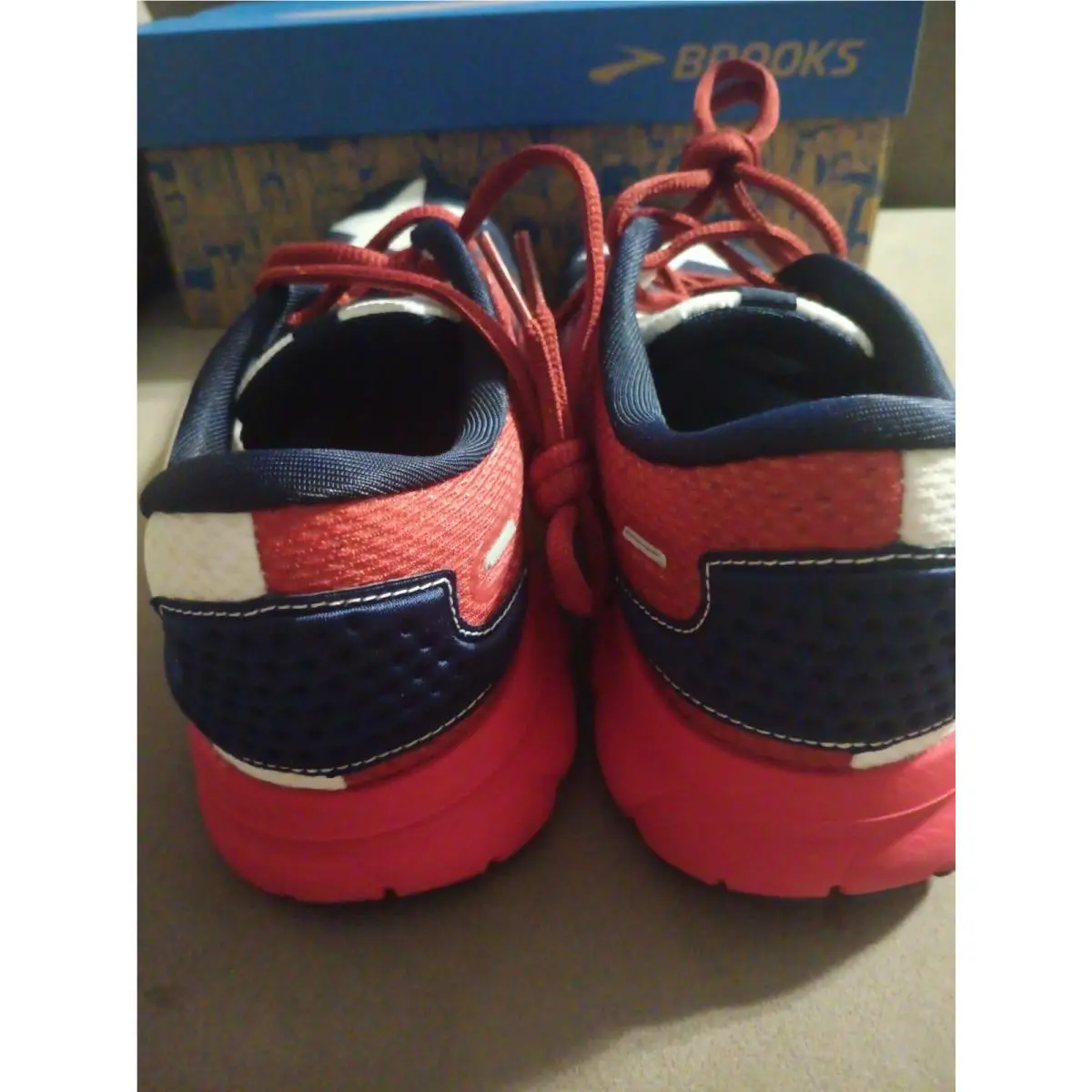 Brooks shoes - trace 2 - trace - Red, White, Blue 2