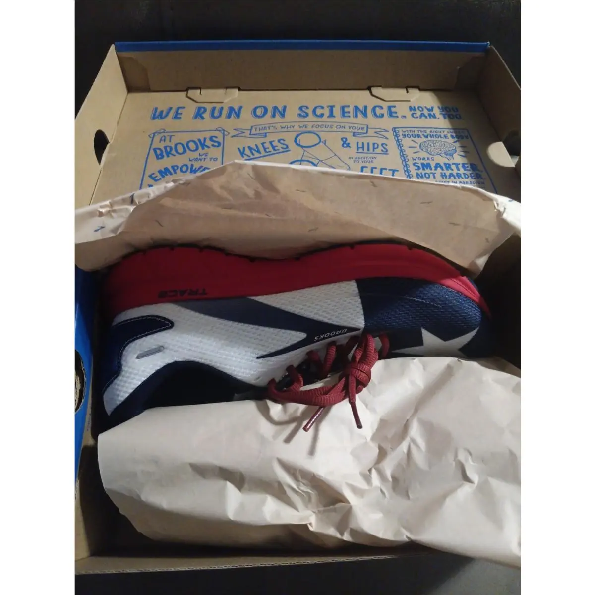 Brooks shoes - trace 2 - trace - Red, White, Blue 4