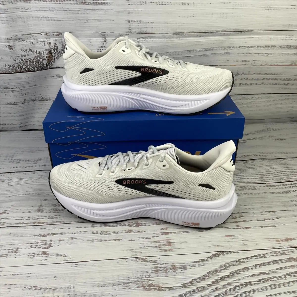Brooks shoes - Brooks Ghost - Ghost - White (UPC: 195394872668) 0