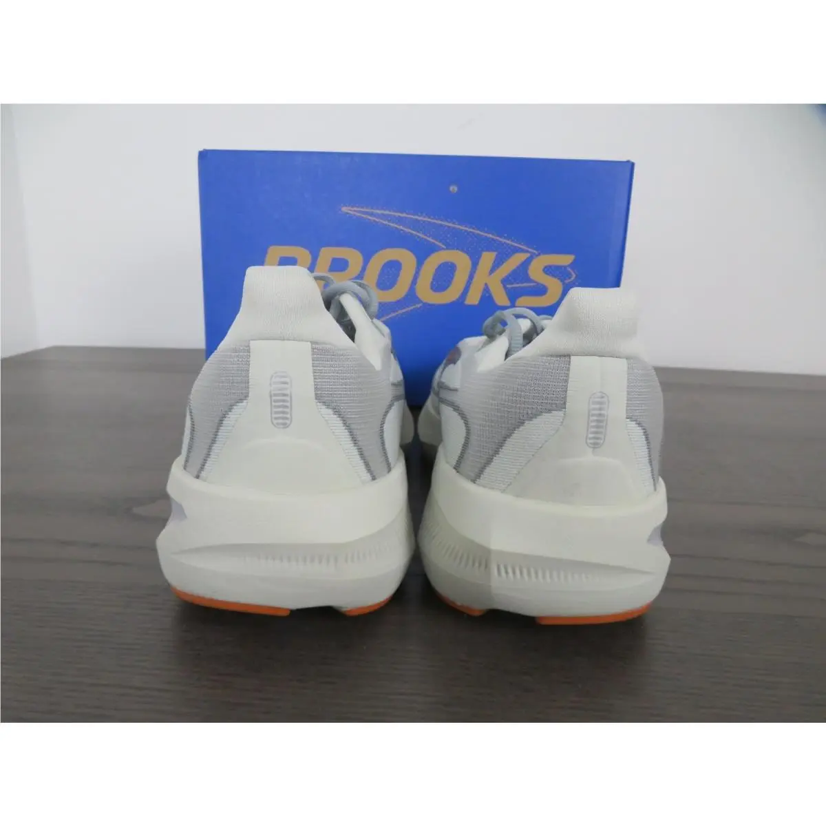Brooks shoes - Brooks Revel 9 - Revel - Gray 3