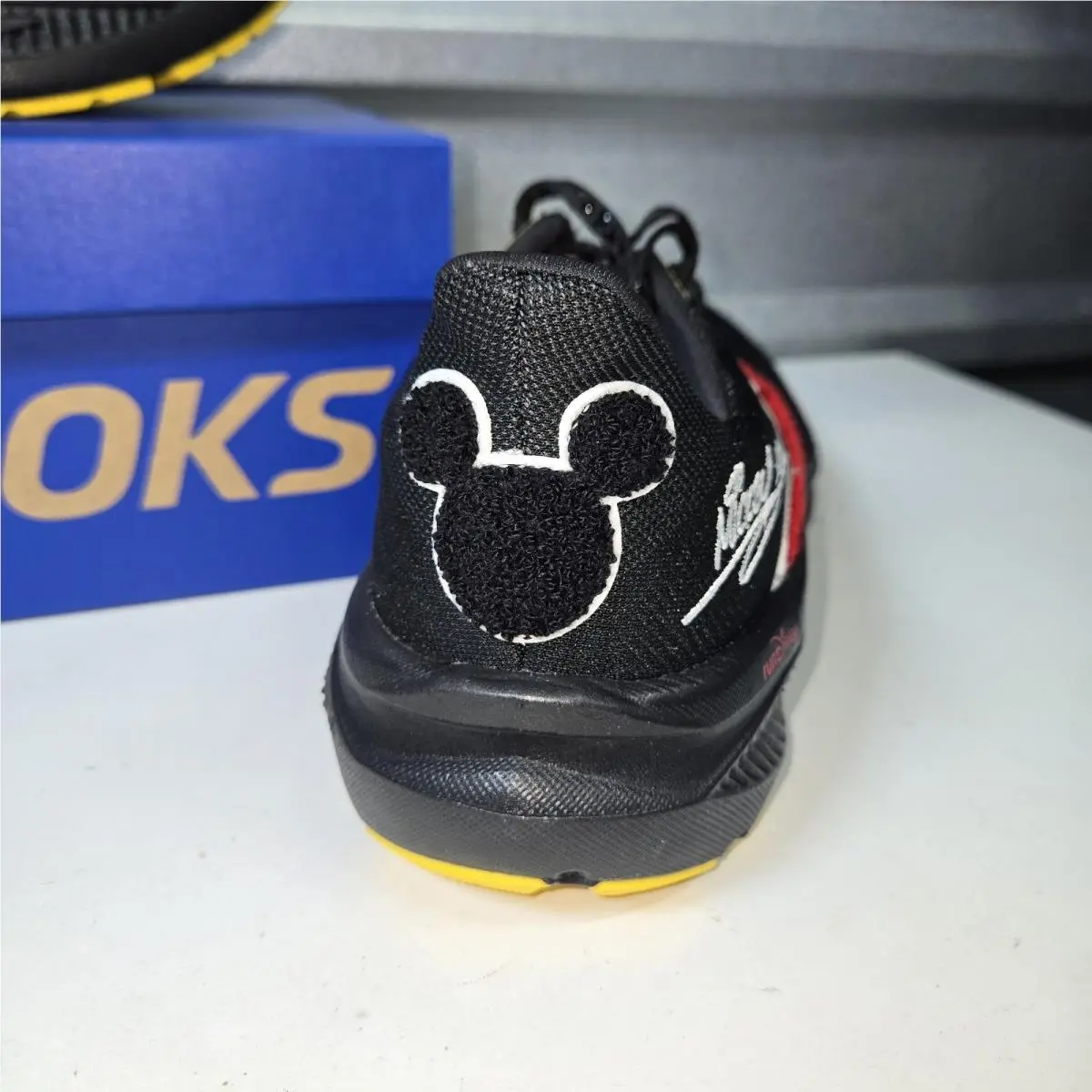 Brooks shoes - Brooks Ghost - Ghost - 110555 1D 057 - Multicolor (UPC: 195394831597) 1
