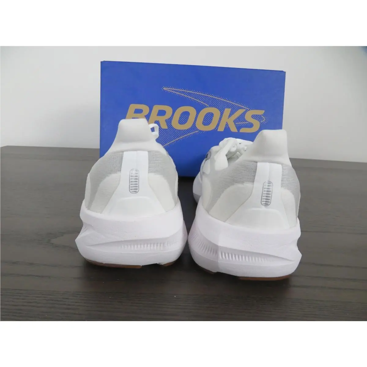 Brooks shoes - Brooks Revel 9 - Revel - 1204891B153 - White 4