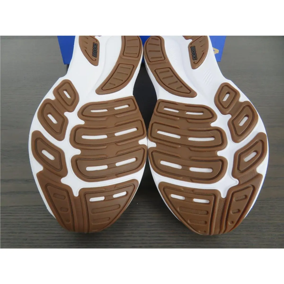 Brooks shoes - Brooks Revel 9 - Revel - 1204891B153 - White 6