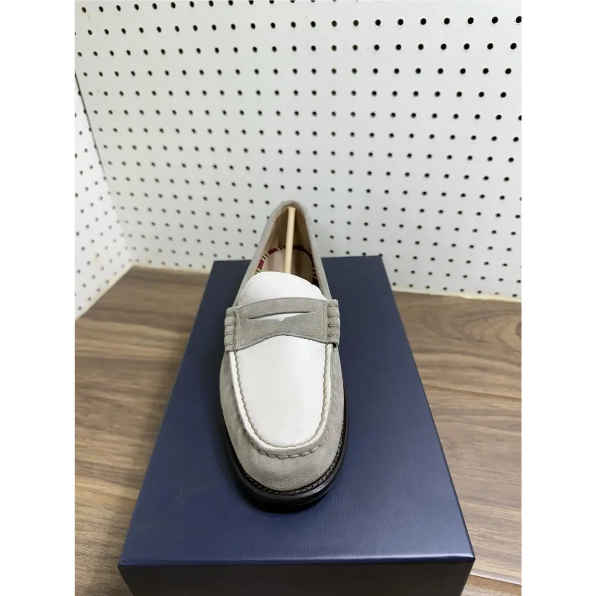 Brooks shoes - Penny - Penny - Taupe (UPC: 0056474198194) 0