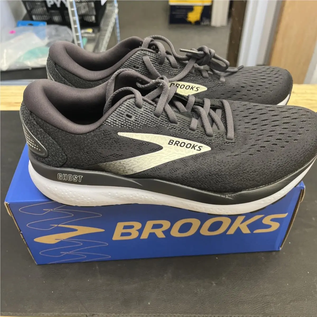 Brooks shoes - Brooks Ghost 16 - Ghost - Black 2