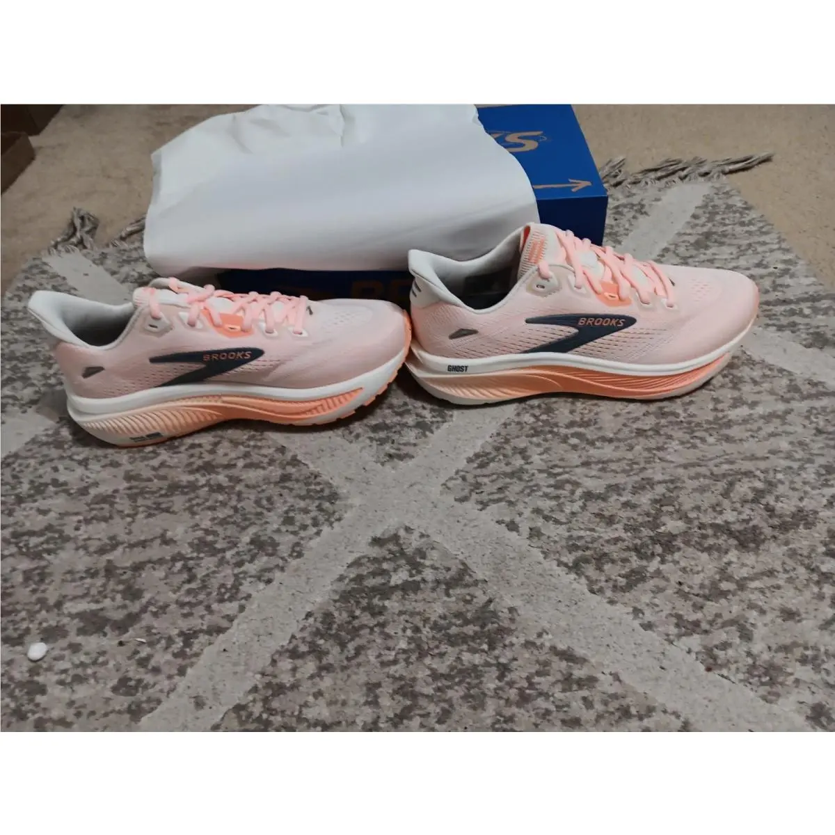 Brooks shoes - Brooks Ghost 18 - Ghost - 120482 1D 161 - White 1
