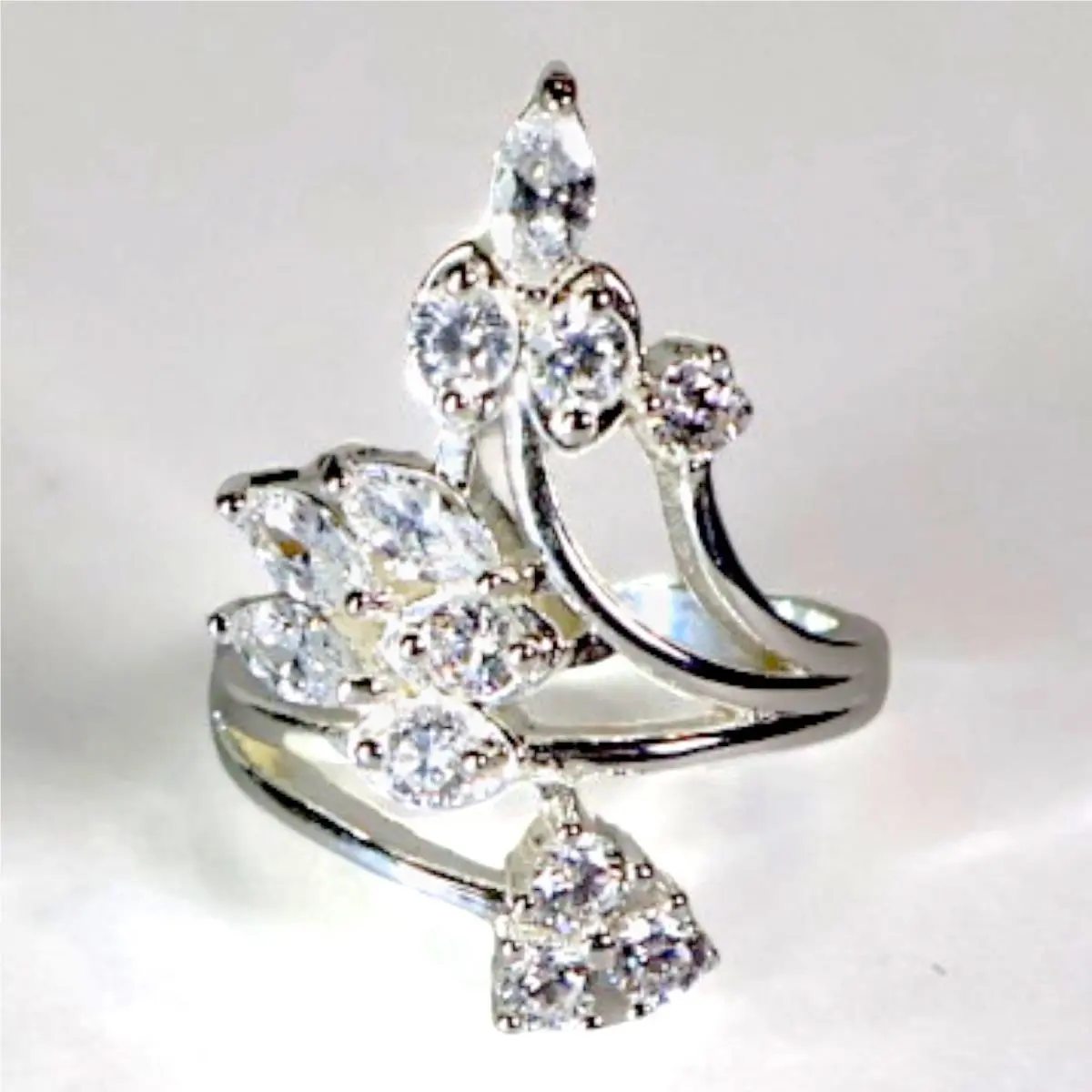 Swarovski Crystal Sterling Silver Overlay Cluster Statement Ring Size 8