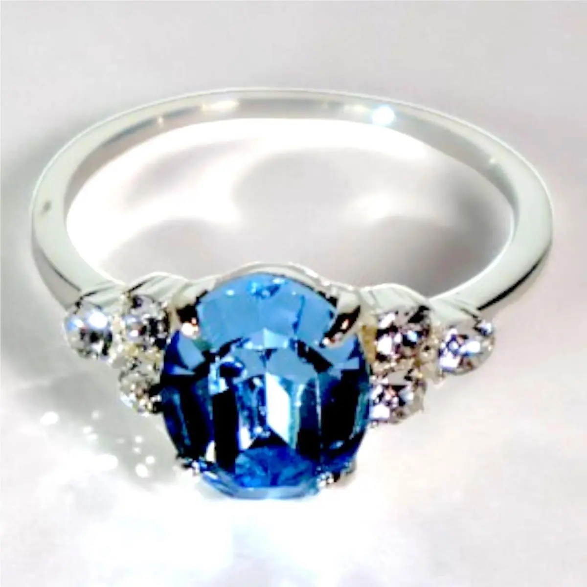 Swarovski Crystal Blue Oval Silver Overlay Ring Size 8 Statement Jewelry