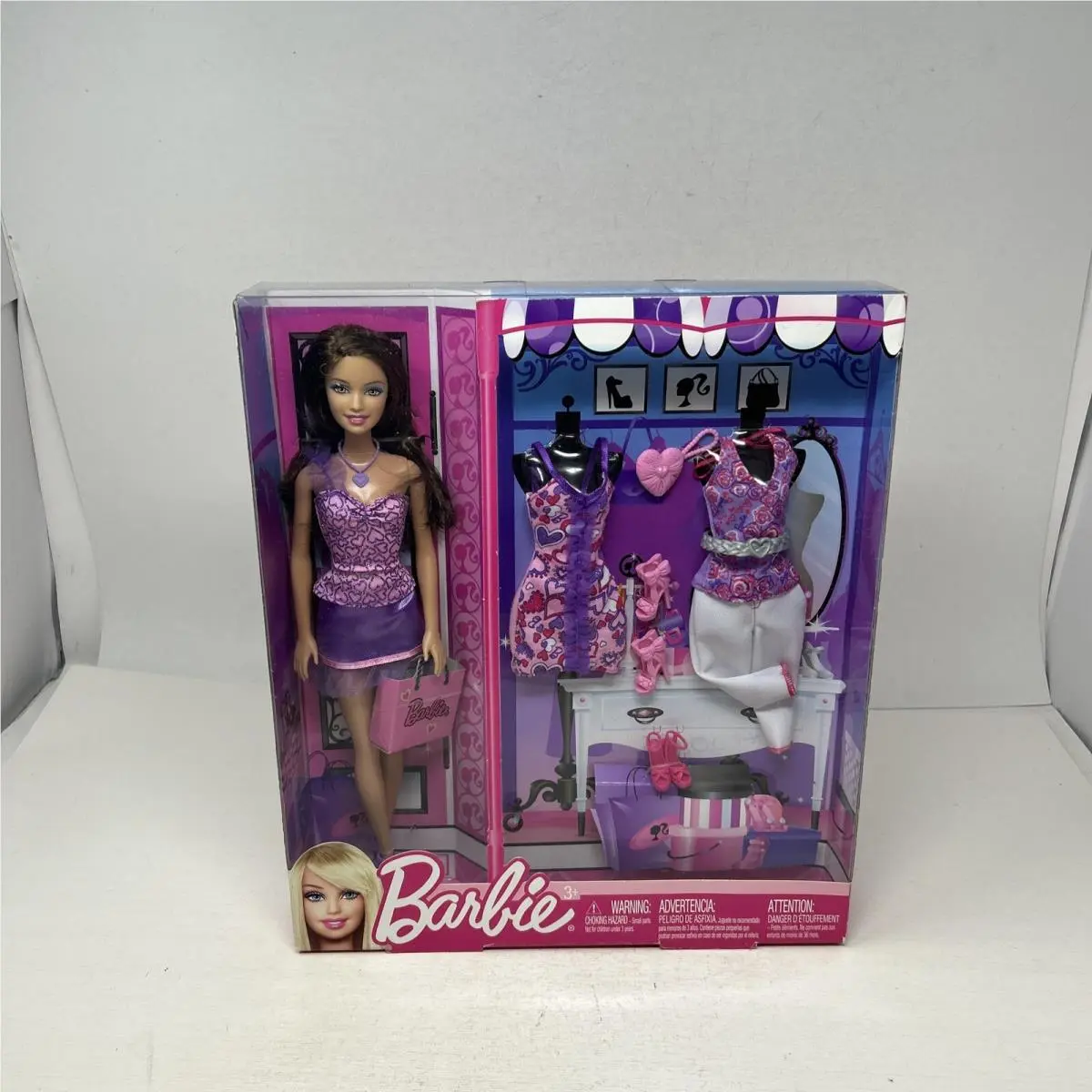 Year 2011 Barbie Fashion Doll Set Hispanic Model Teresa X4862 with Extra Outfits