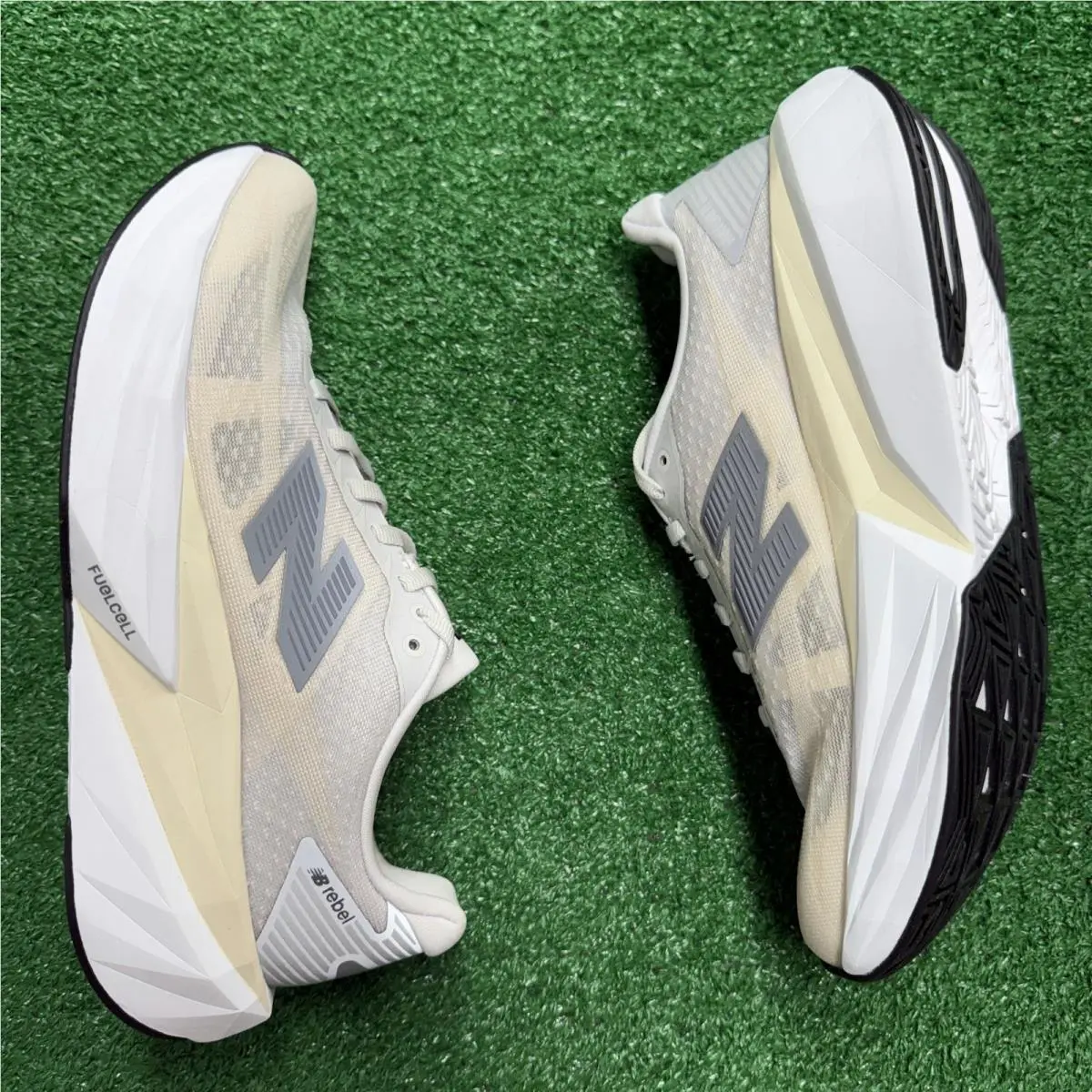 New Balance shoes - FuelCell Rebel v5 Linen Grey Matter - WFCXLX5 - Beige 1