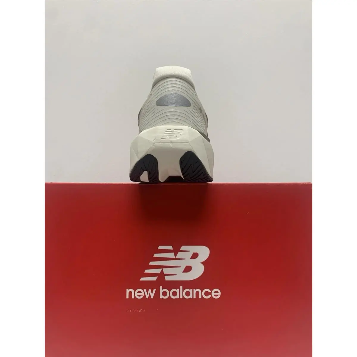 New Balance shoes - NEW BALANCE FUELCELL REBEL v5 - WFCXLJ5 - Beige 5