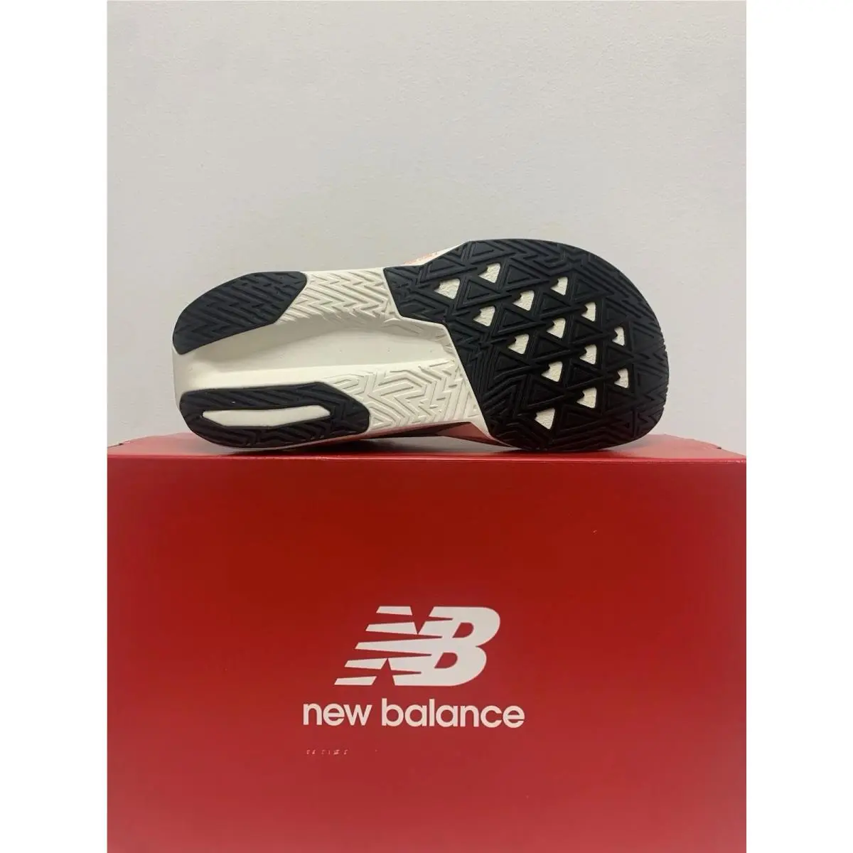 New Balance shoes - NEW BALANCE FUELCELL REBEL v5 - WFCXLJ5 - Beige 7