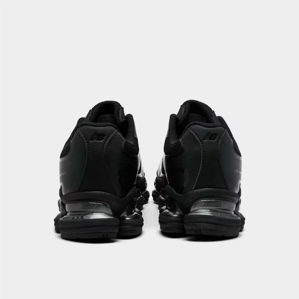 New Balance shoes - U2000ETB 001 - Black/Black 6