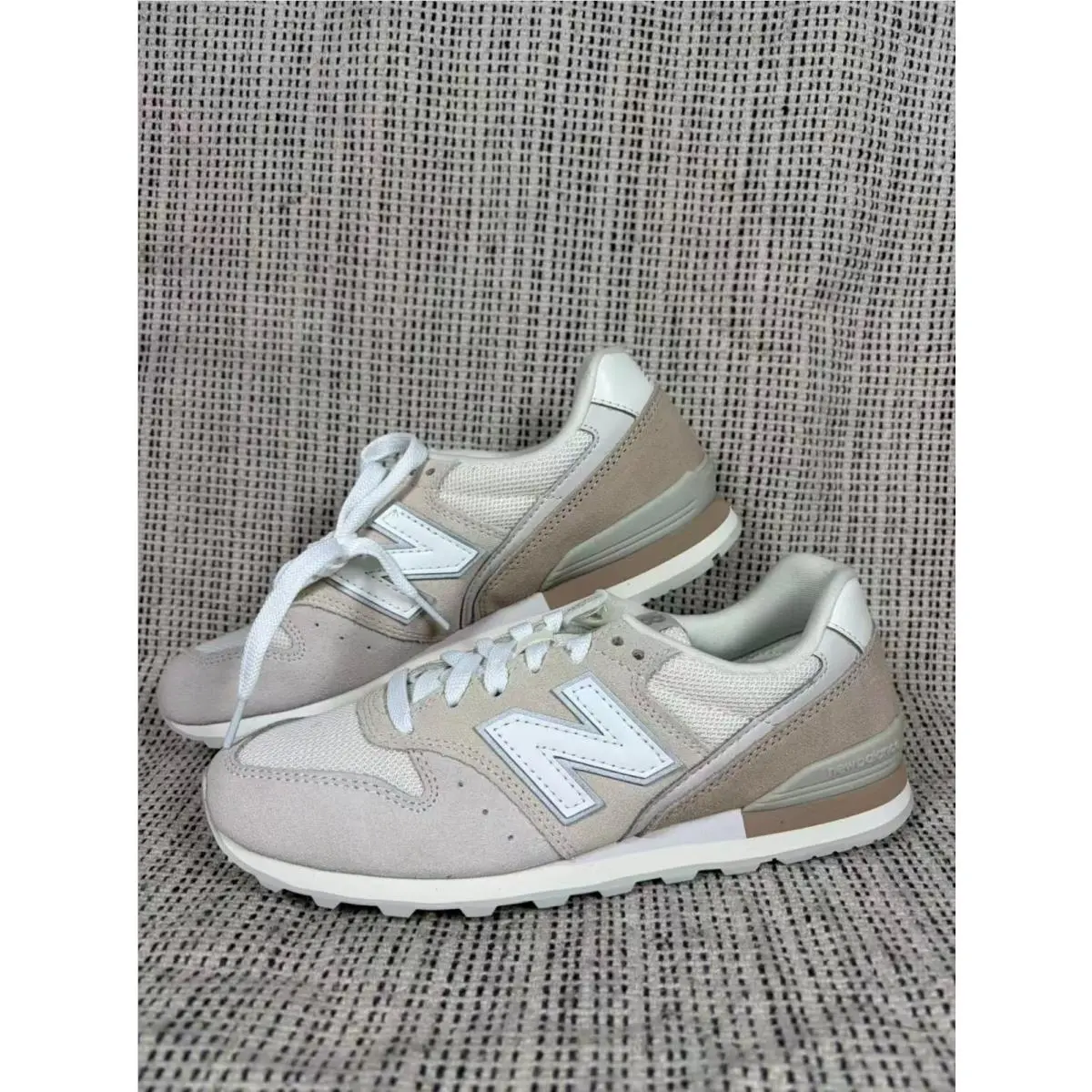 New Balance shoes - New Balance 996 - Beige 9