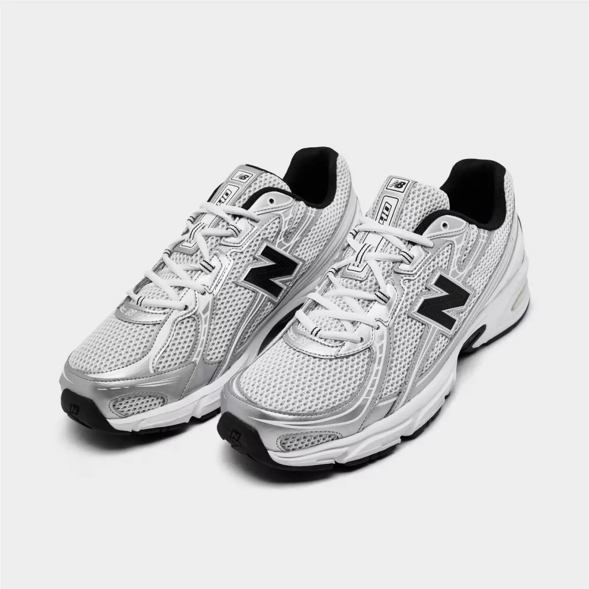 New Balance shoes - U740NW2 100 - White/Silver Metallic 5