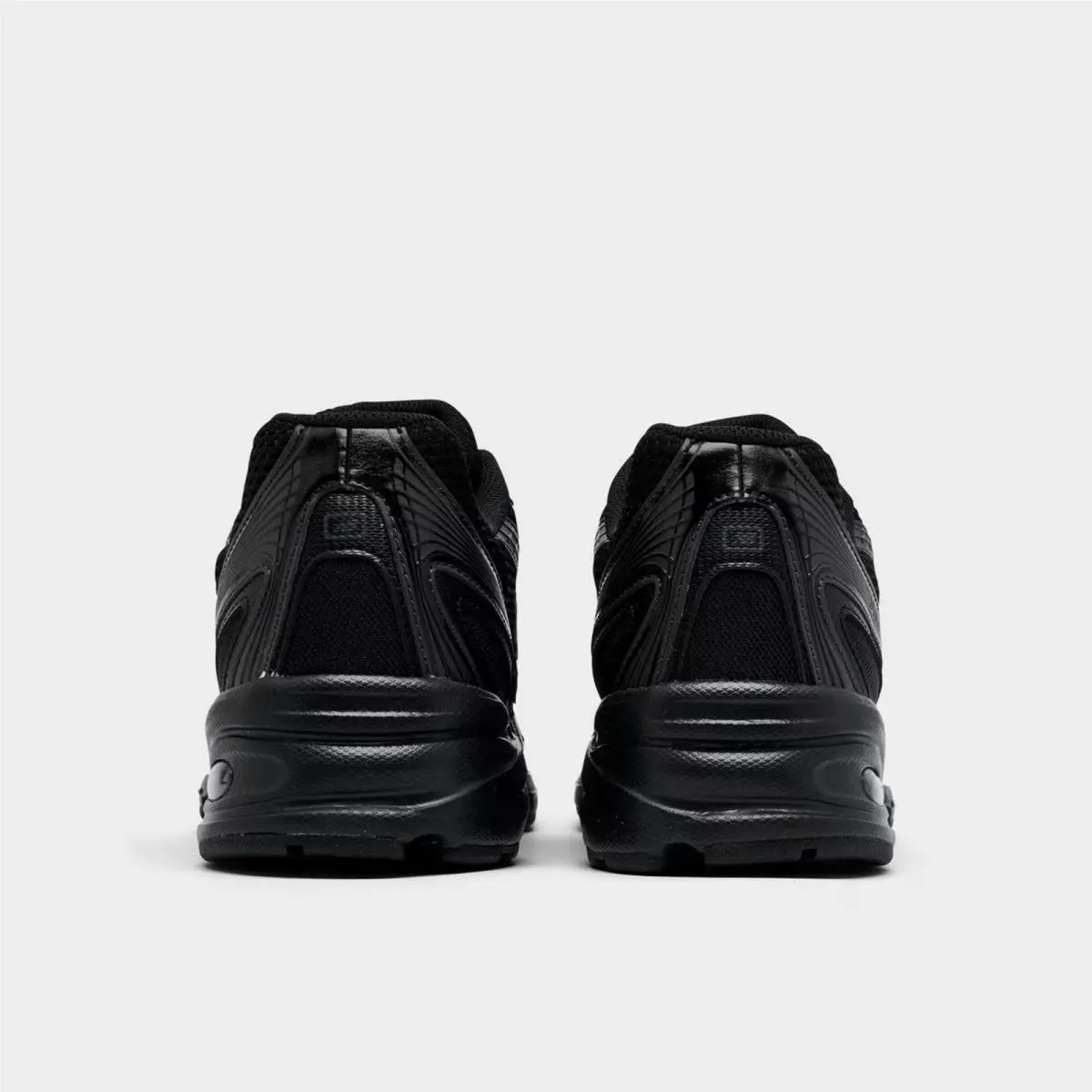 New Balance shoes - U740BO2 062 - Black/Black Cement 6