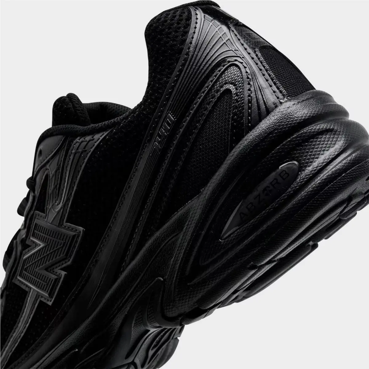 New Balance shoes - U740BO2 062 - Black/Black Cement 4