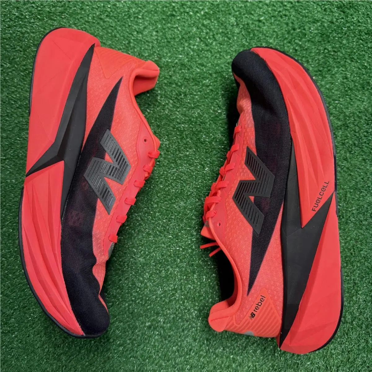 New Balance shoes - FuelCell Rebel v5 Urgent Red Black - MFCXLA5 - Red 1
