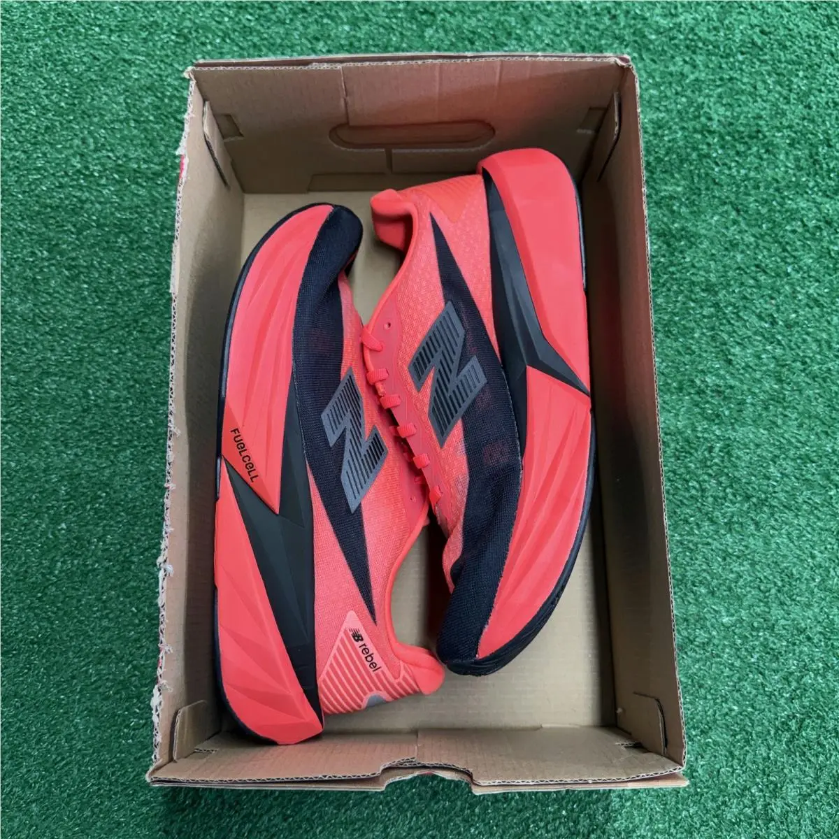 New Balance shoes - FuelCell Rebel v5 Urgent Red Black - MFCXLA5 - Red 10