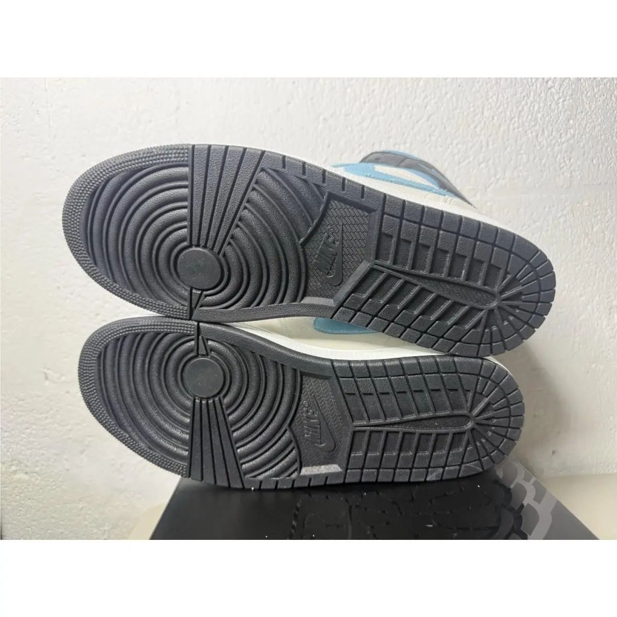 Nike shoes - Air Jordan 1 Mid SE - IM6567-121 - Blue 4