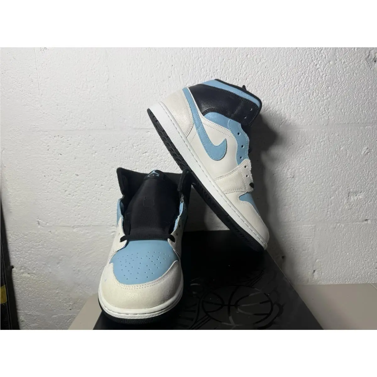 Nike shoes - Air Jordan 1 Mid SE - IM6567-121 - Blue 1